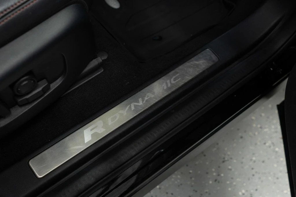 2023 Land Rover Discovery 5th Gen - Image 12 of 12