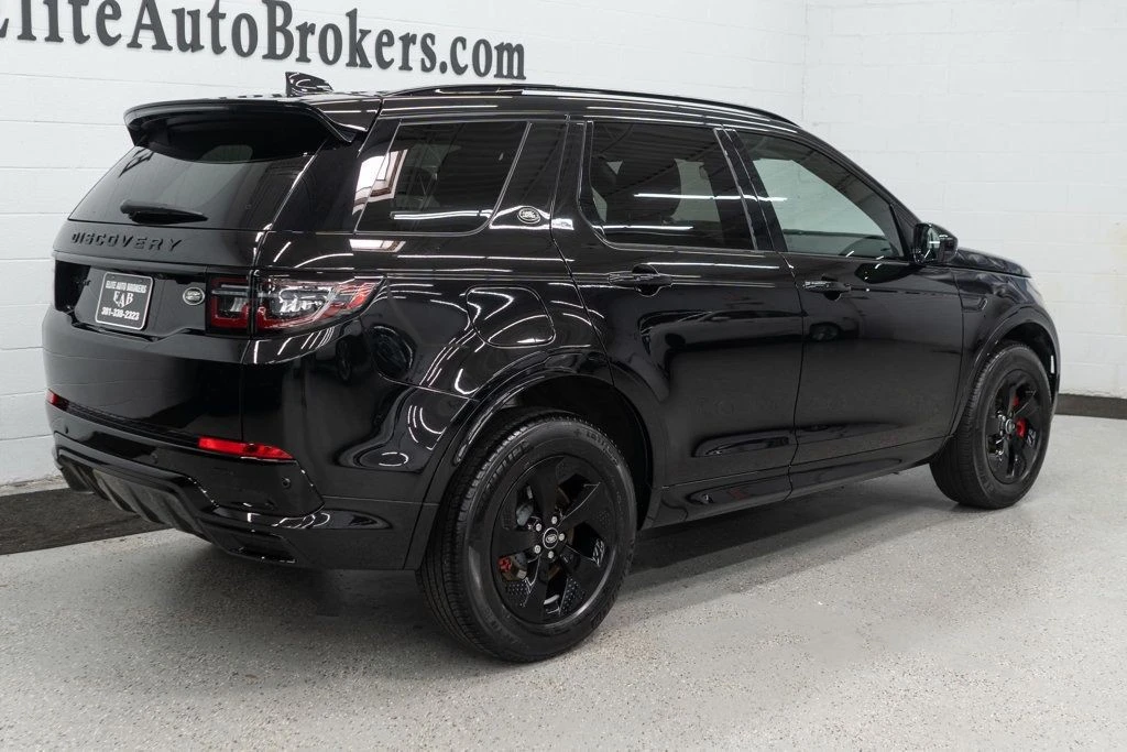 2023 Land Rover Discovery 5th Gen - Image 6 of 12