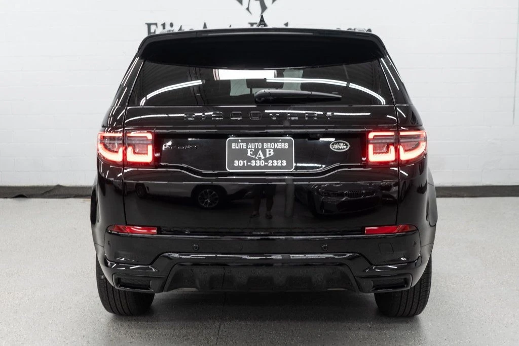 2023 Land Rover Discovery 5th Gen - Image 4 of 12