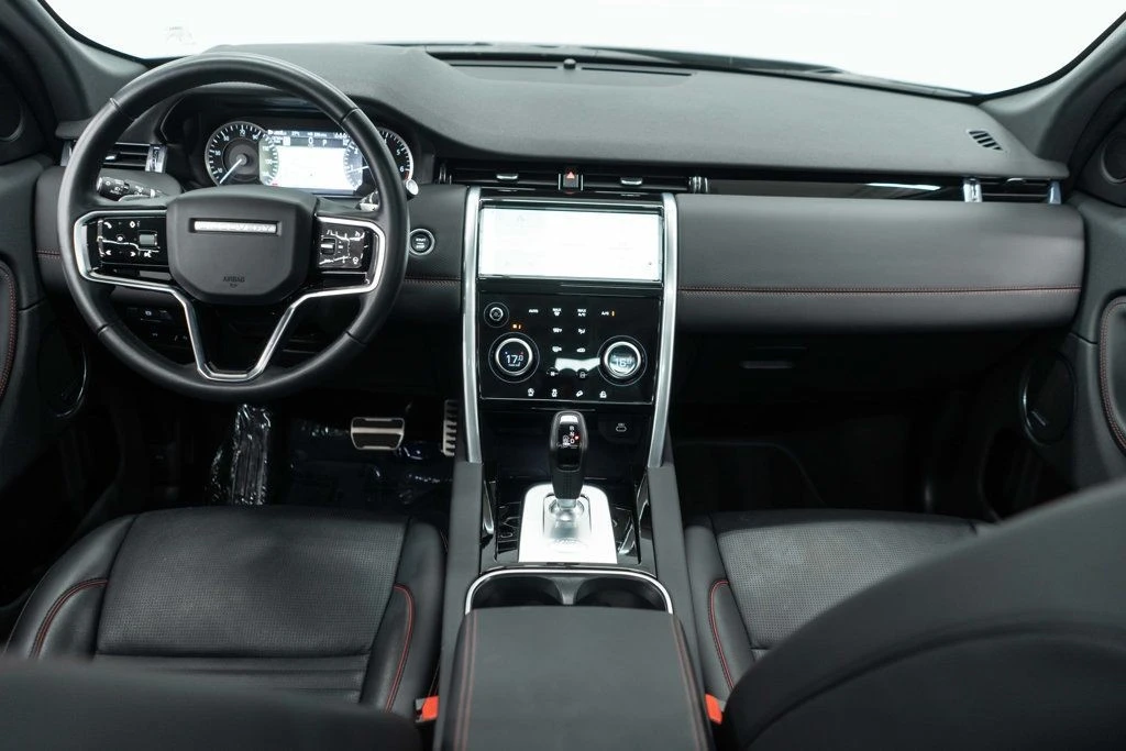 2023 Land Rover Discovery 5th Gen - Image 10 of 12