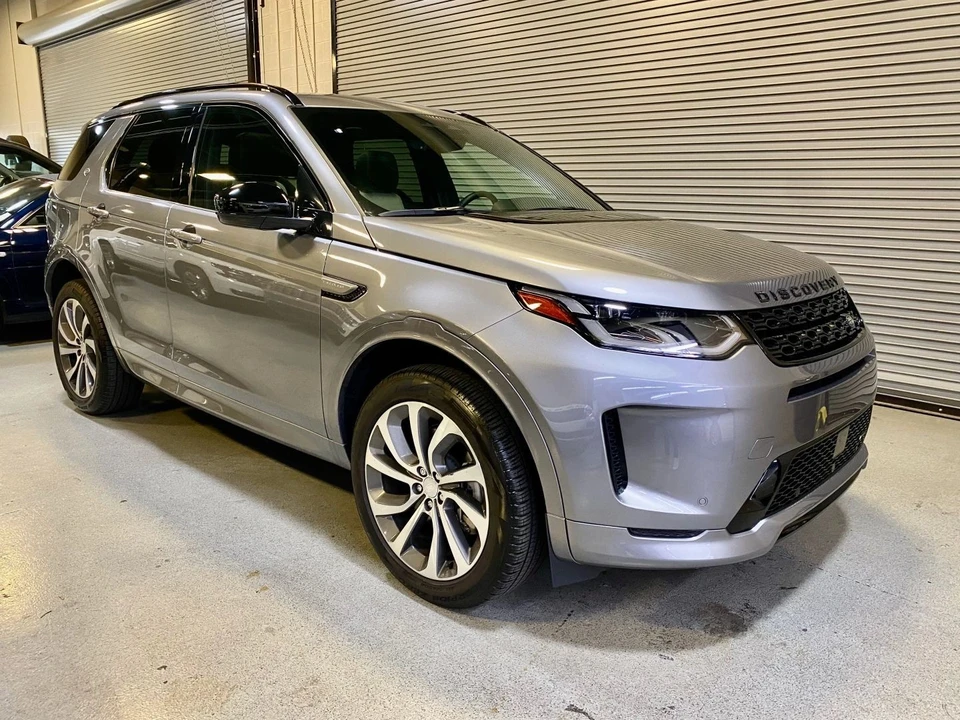 2023 Land Rover Discovery 5th Gen - Image 5 of 21