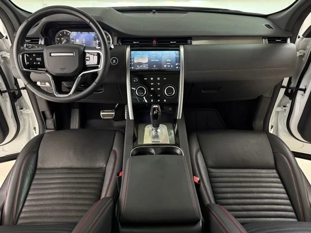 2023 Land Rover Discovery 5th Gen - Image 3 of 12