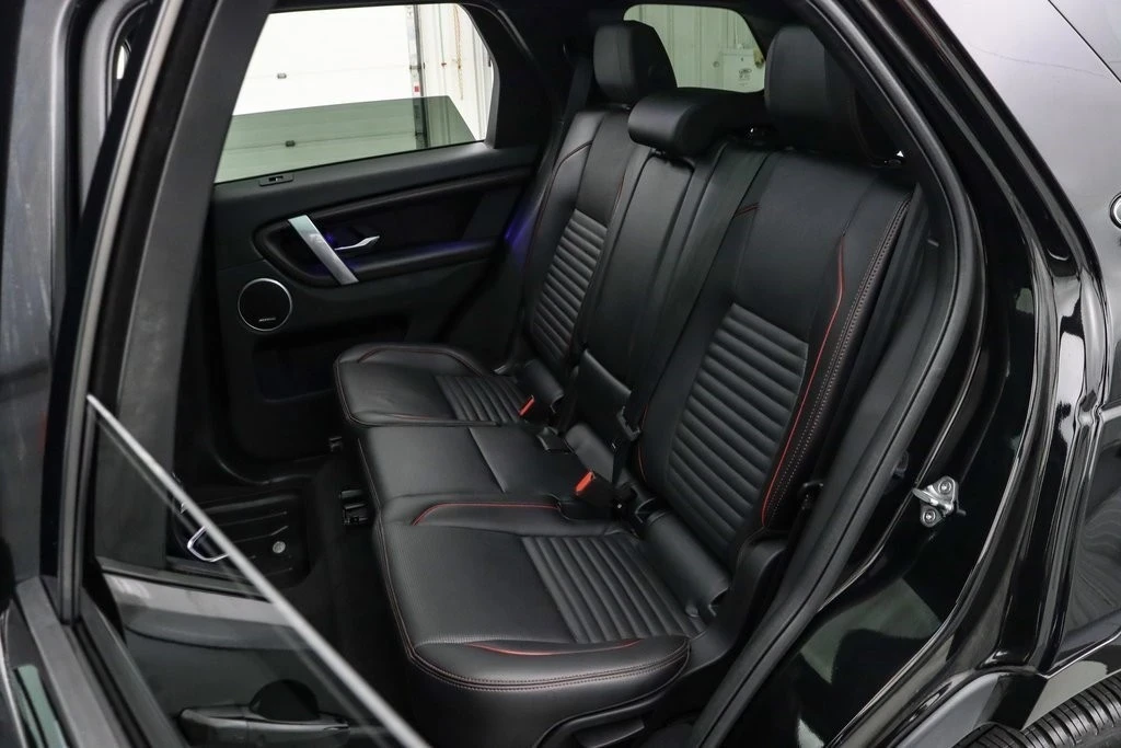 2023 Land Rover Discovery 5th Gen - Image 20 of 21