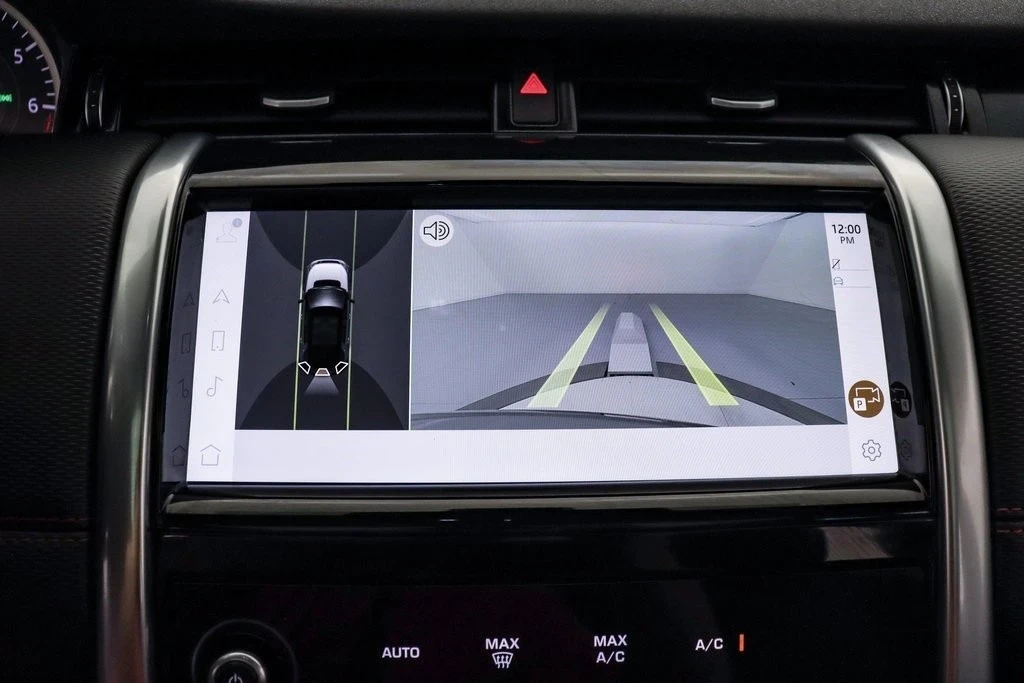 2023 Land Rover Discovery 5th Gen - Image 17 of 21