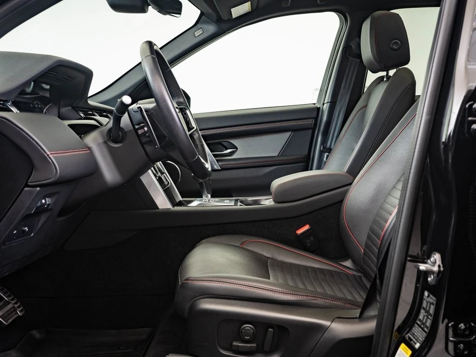 2023 Land Rover Discovery 5th Gen - Image 19 of 21
