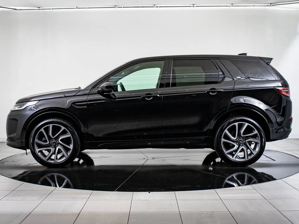 2023 Land Rover Discovery 5th Gen - Image 12 of 21