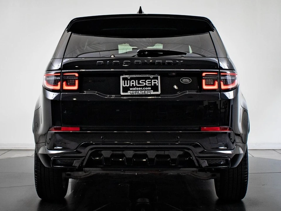 2023 Land Rover Discovery 5th Gen - Image 10 of 21