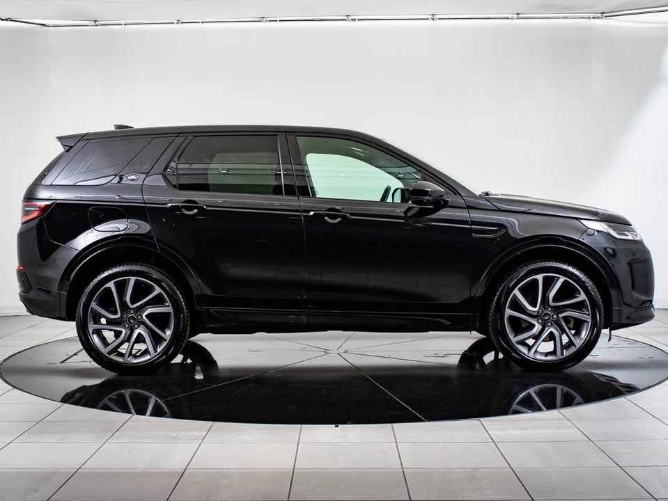 2023 Land Rover Discovery 5th Gen - Image 6 of 21