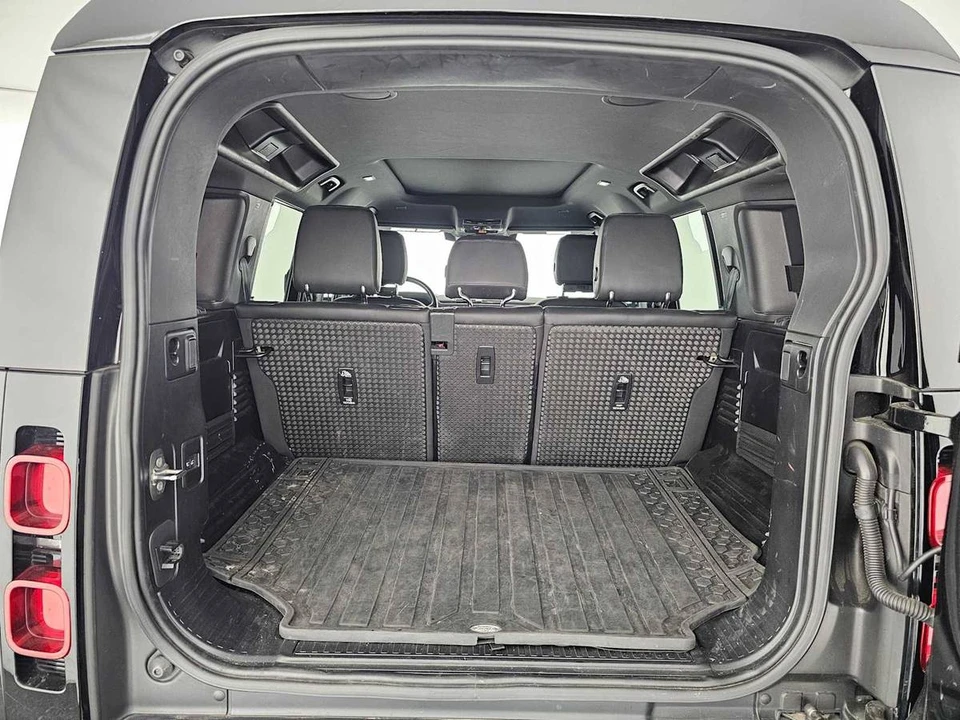 2023 Land Rover Defender L663 - Image 5 of 6