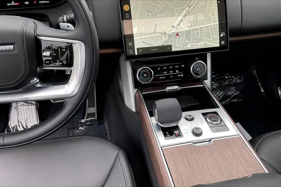 2023 Land Rover Range Rover L460 - Image 12 of 19