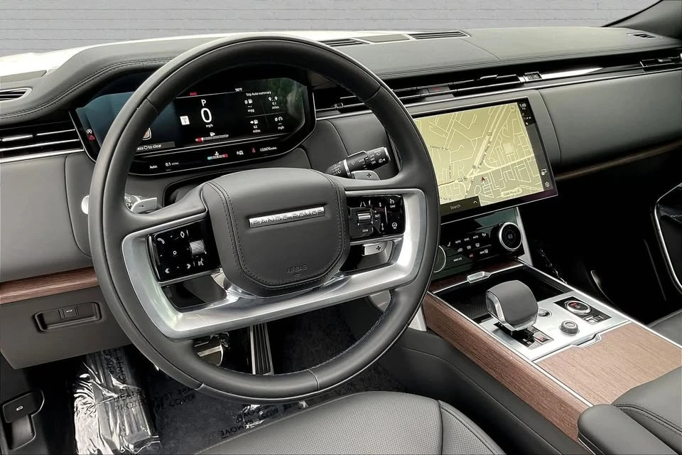 2023 Land Rover Range Rover L460 - Image 8 of 19