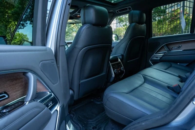 2023 Land Rover Range Rover L460 - Image 13 of 20
