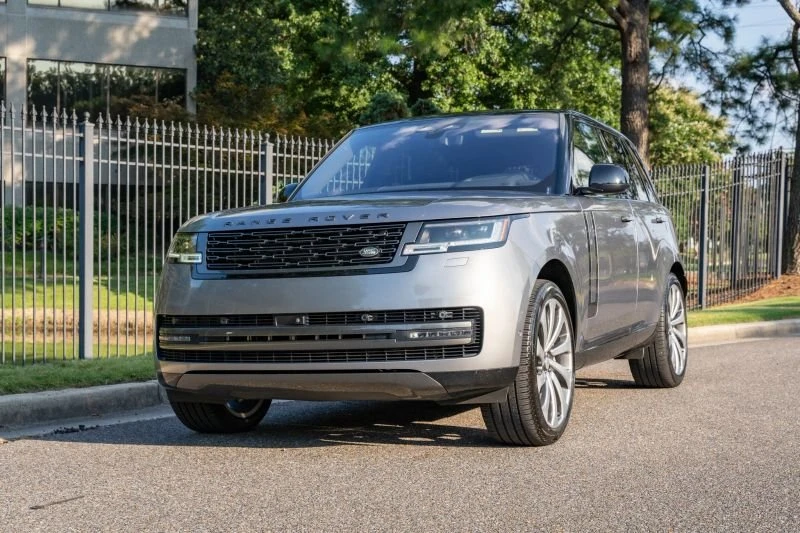 2023 Land Rover Range Rover L460 - Image 2 of 20