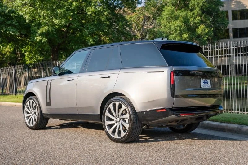 2023 Land Rover Range Rover L460 - Image 8 of 20