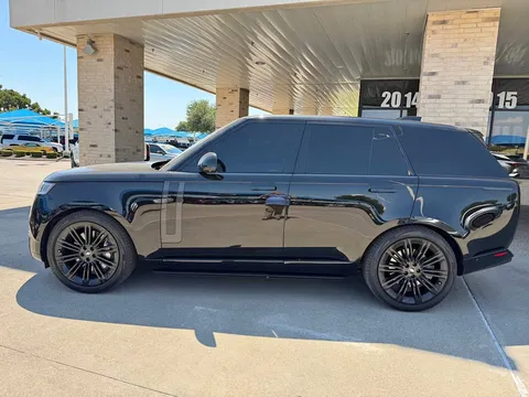 2023 Land Rover Range Rover SE SWB