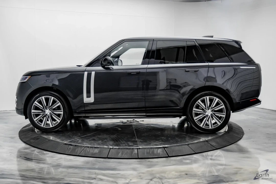 2023 Land Rover Range Rover L460 - Image 5 of 12