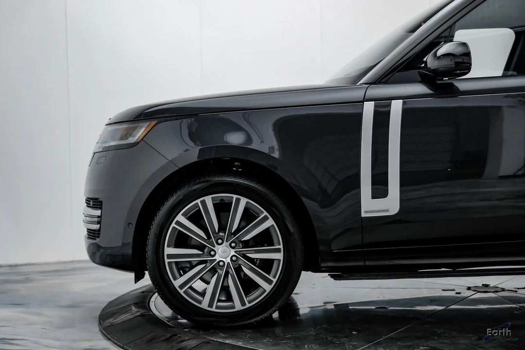 2023 Land Rover Range Rover L460 - Image 6 of 12