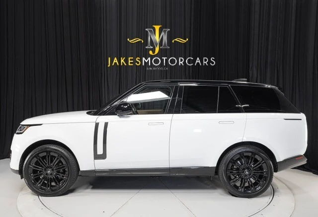 2023 Land Rover Range Rover L460 - Image 2 of 24