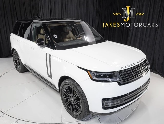 2023 Land Rover Range Rover L460 - Image 16 of 24