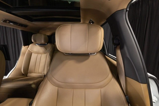 2023 Land Rover Range Rover L460 - Image 22 of 24
