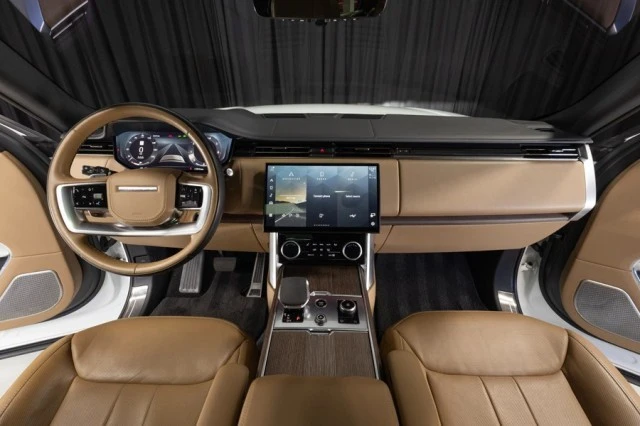 2023 Land Rover Range Rover L460 - Image 24 of 24