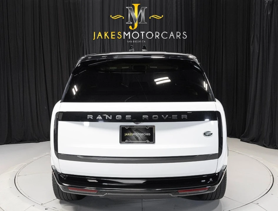 2023 Land Rover Range Rover L460 - Image 10 of 31