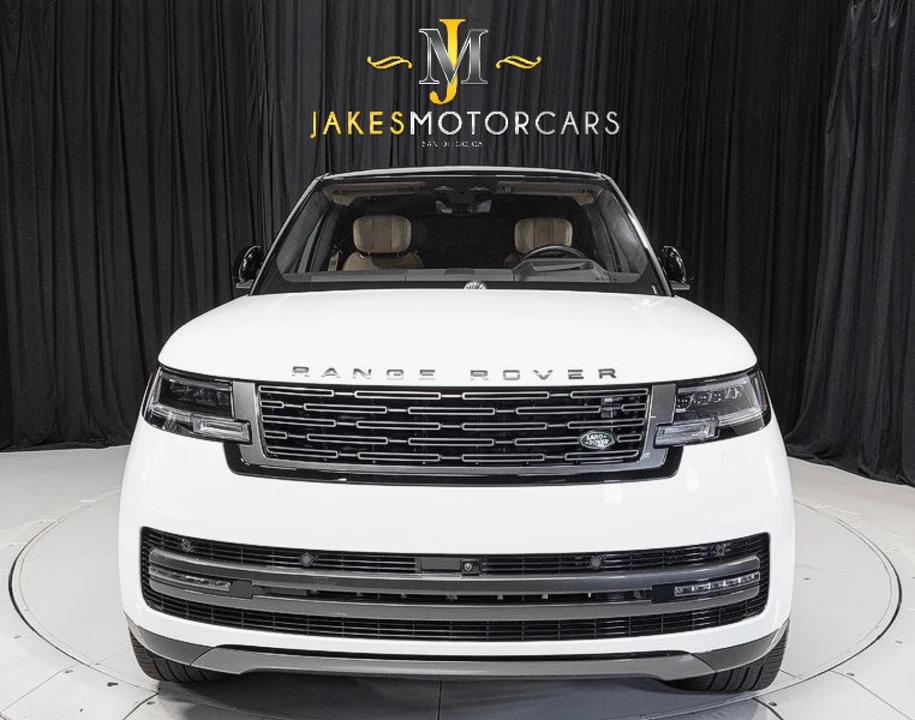 2023 Land Rover Range Rover L460 - Image 18 of 31