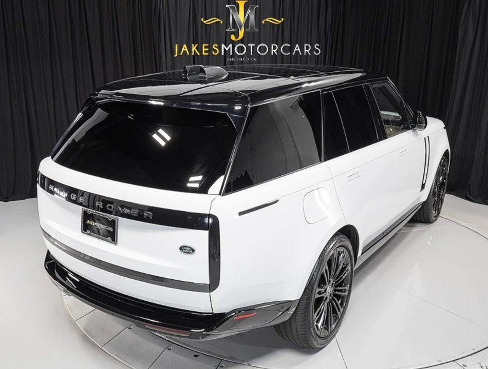 2023 Land Rover Range Rover L460 - Image 12 of 31