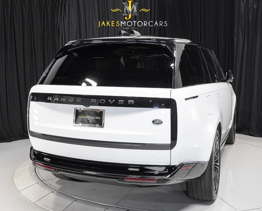2023 Land Rover Range Rover L460 - Image 13 of 31