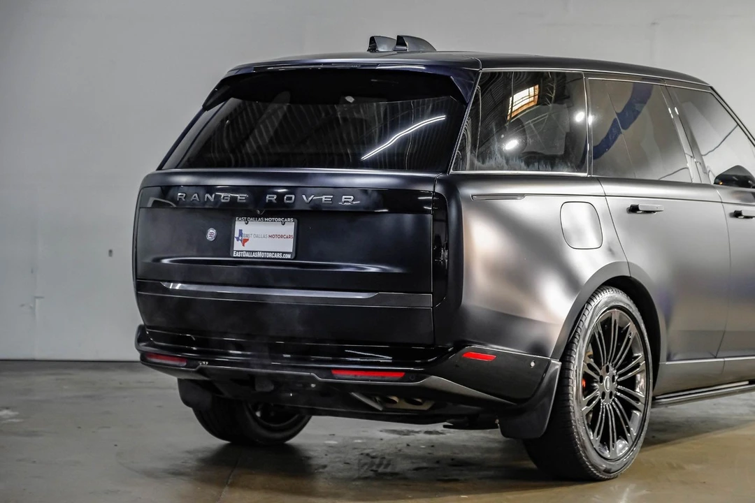 2023 Land Rover Range Rover L460 - Image 14 of 31