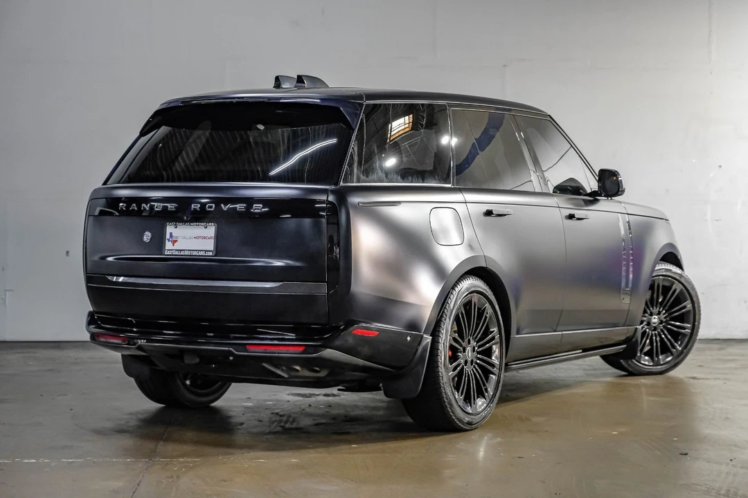 2023 Land Rover Range Rover L460 - Image 13 of 31