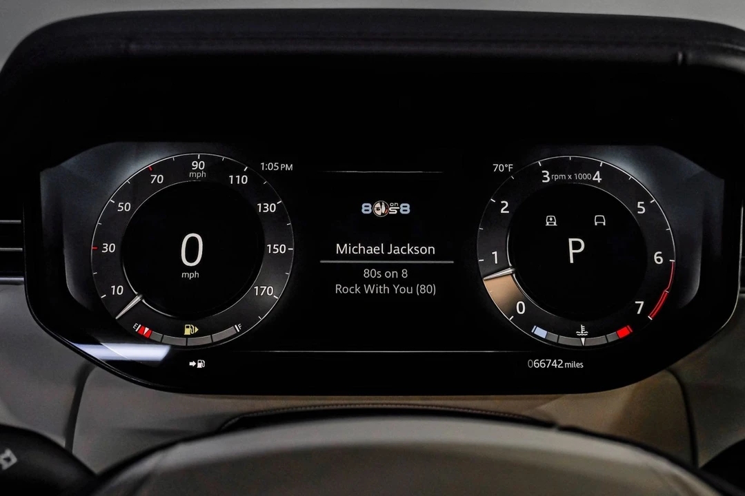 2023 Land Rover Range Rover L460 - Image 27 of 31