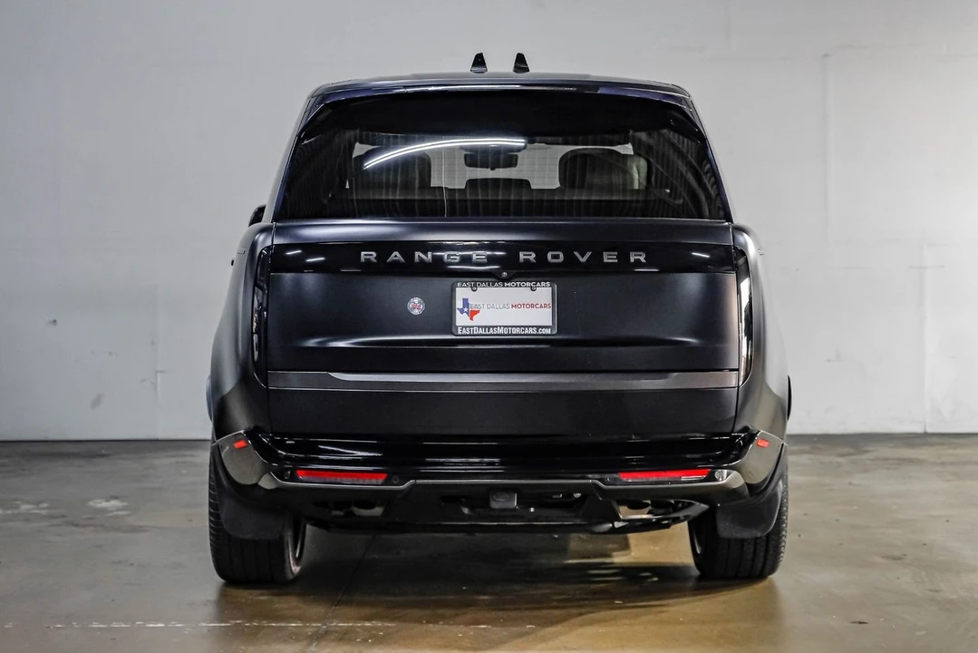2023 Land Rover Range Rover L460 - Image 16 of 31