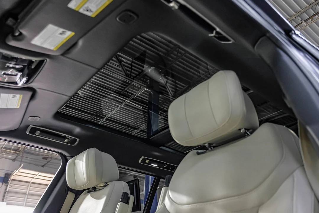 2023 Land Rover Range Rover L460 - Image 5 of 31