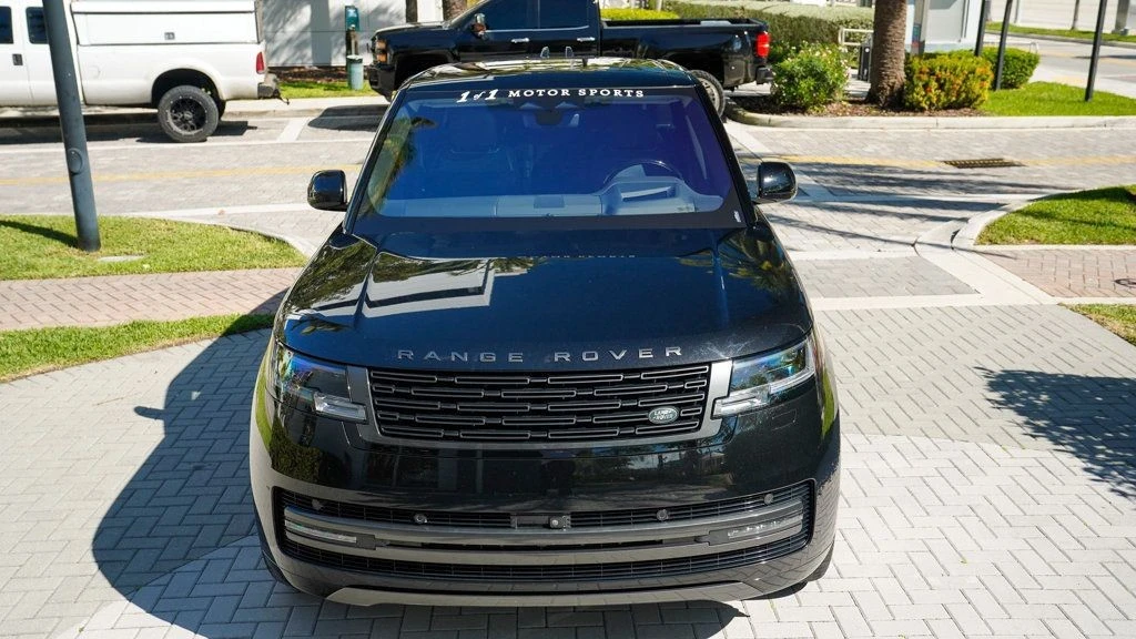2023 Land Rover Range Rover L460 - Image 3 of 31