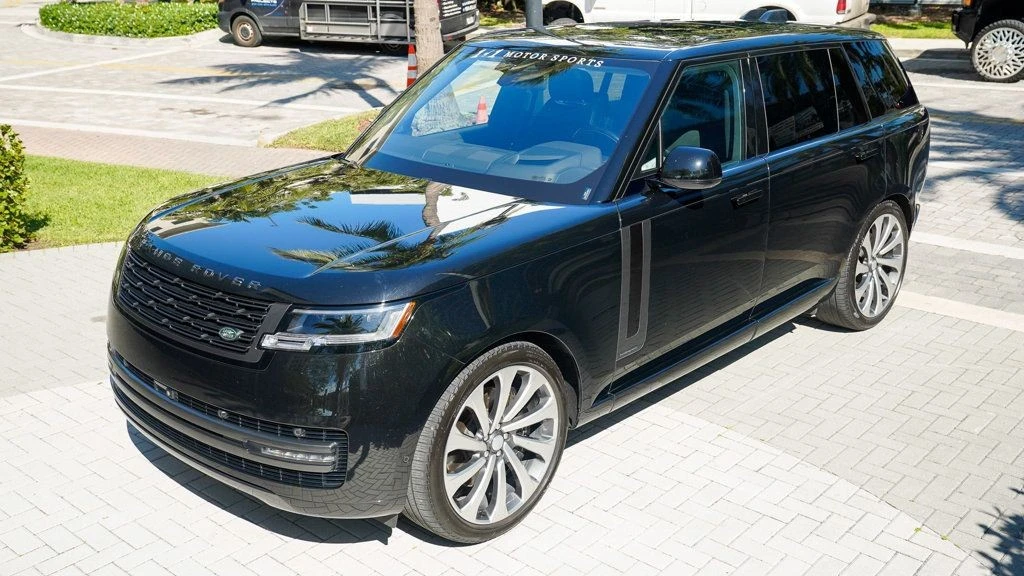 2023 Land Rover Range Rover L460 - Image 9 of 31
