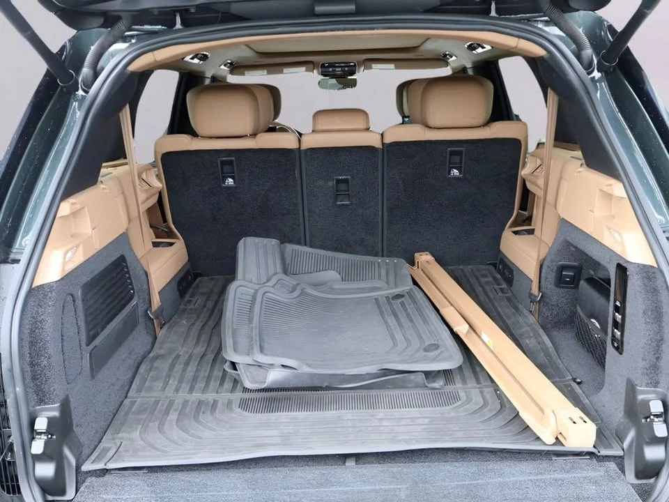 2023 Land Rover Range Rover L460 - Image 18 of 20