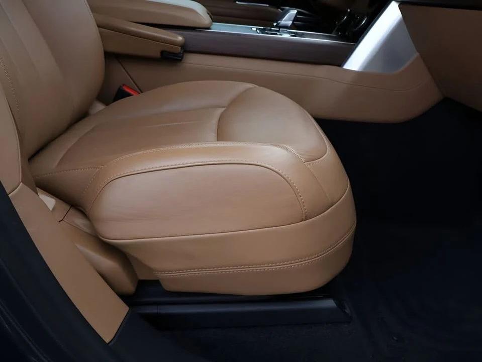 2023 Land Rover Range Rover L460 - Image 11 of 20