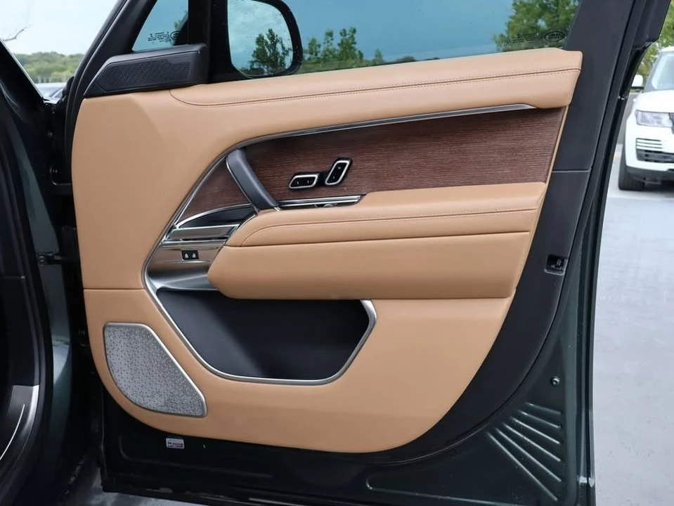 2023 Land Rover Range Rover L460 - Image 12 of 20