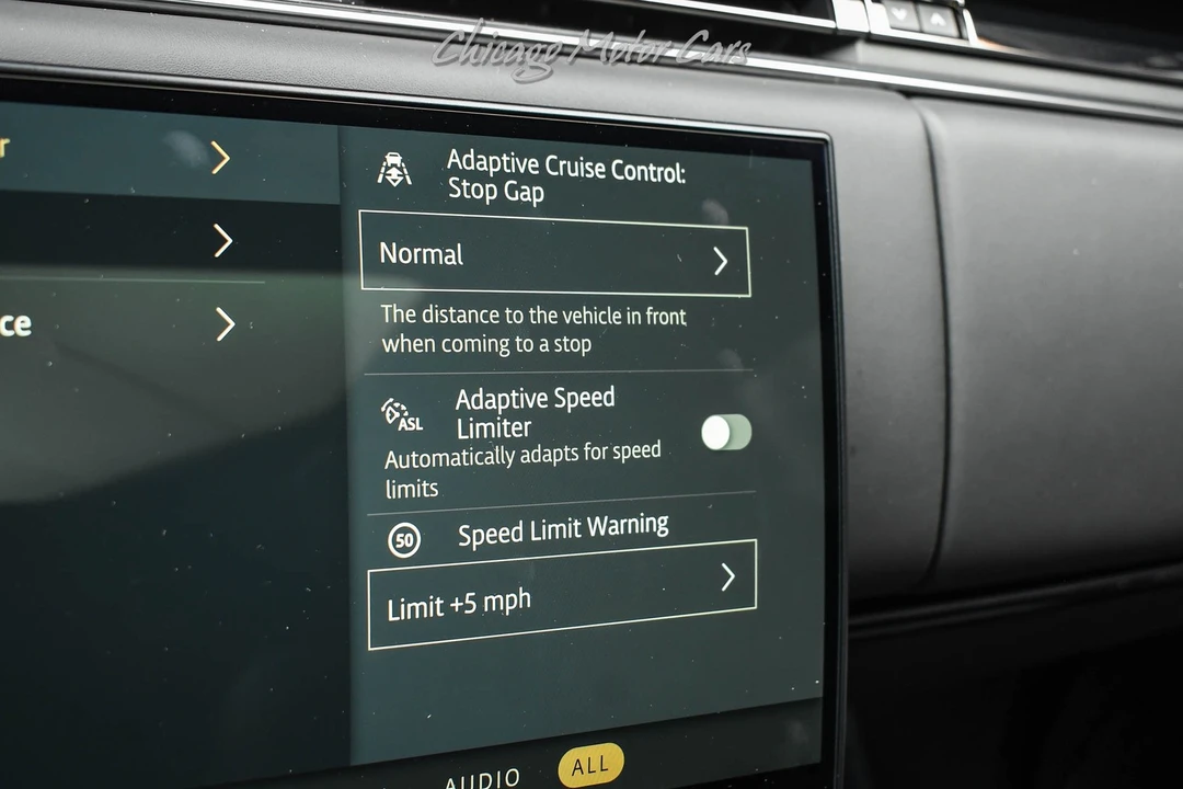 2023 Land Rover Range Rover L460 - Image 14 of 31