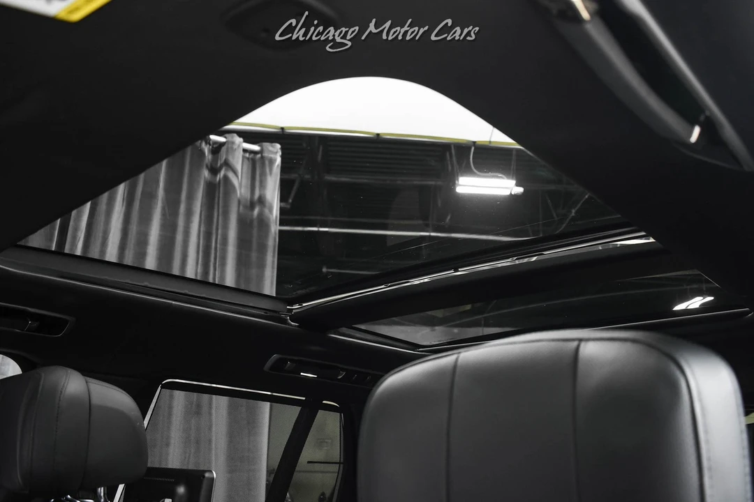 2023 Land Rover Range Rover L460 - Image 20 of 31