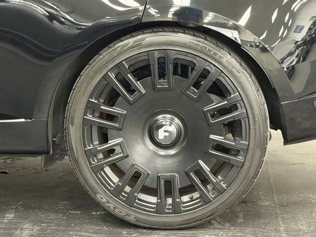 2023 Land Rover Range Rover L460 - Image 17 of 31