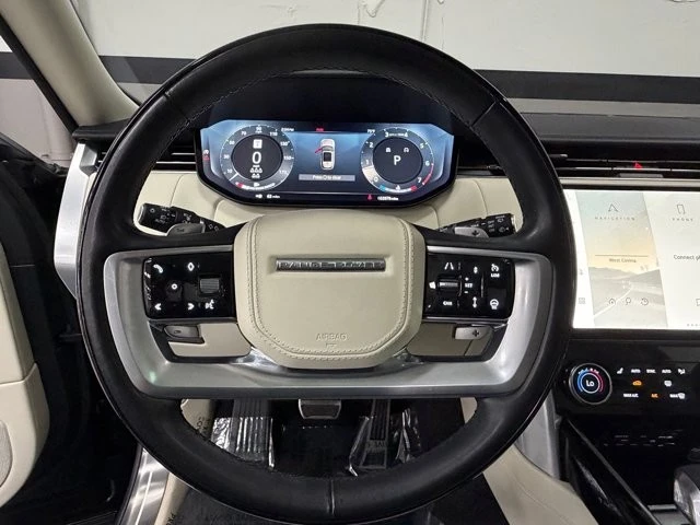 2023 Land Rover Range Rover L460 - Image 26 of 31
