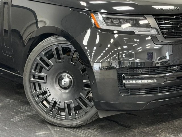2023 Land Rover Range Rover L460 - Image 4 of 31