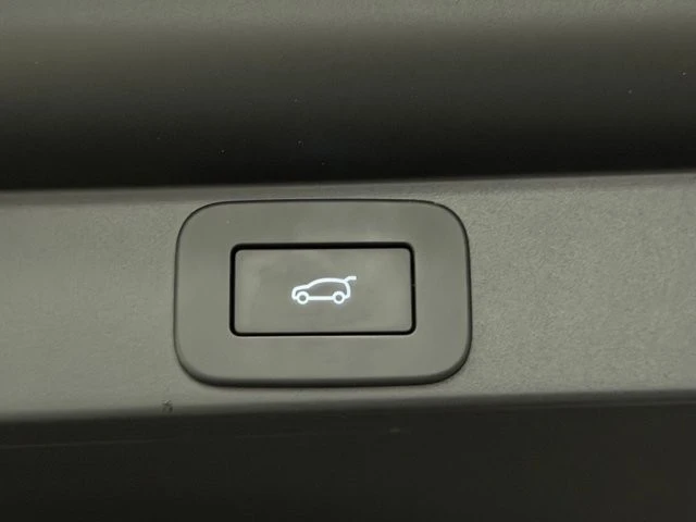2023 Land Rover Range Rover L460 - Image 16 of 31