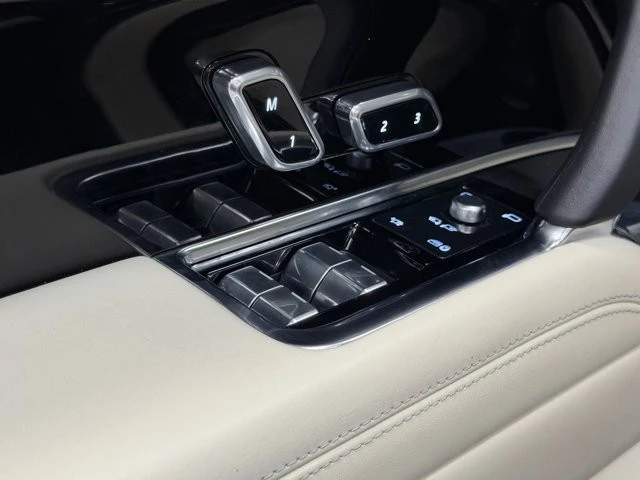 2023 Land Rover Range Rover L460 - Image 21 of 31