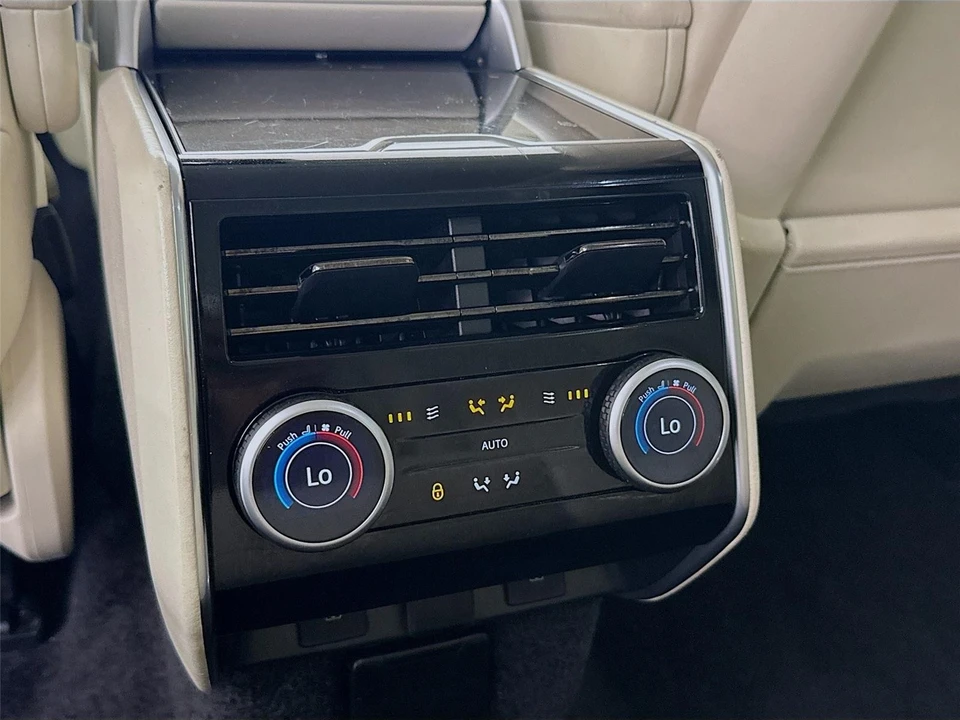 2023 Land Rover - Image 20 of 31