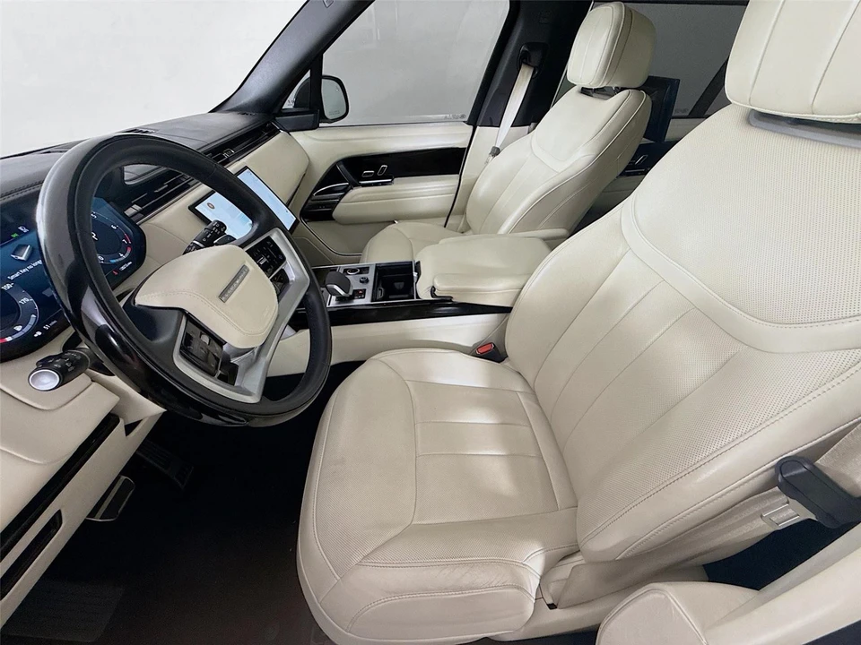 2023 Land Rover Range Rover L460 - Image 2 of 31