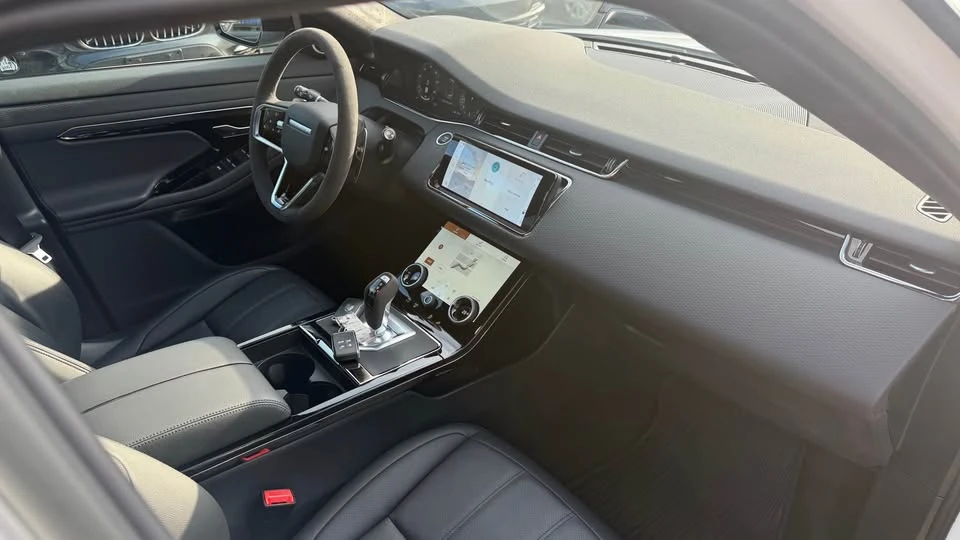 2023 Land Rover Range Rover Evoque 2nd Gen - Image 10 of 20