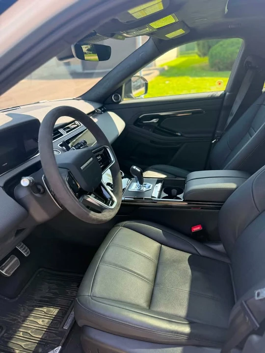 2023 Land Rover Range Rover Evoque 2nd Gen - Image 9 of 11